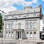 Hibernian House - Eyre Square Galway